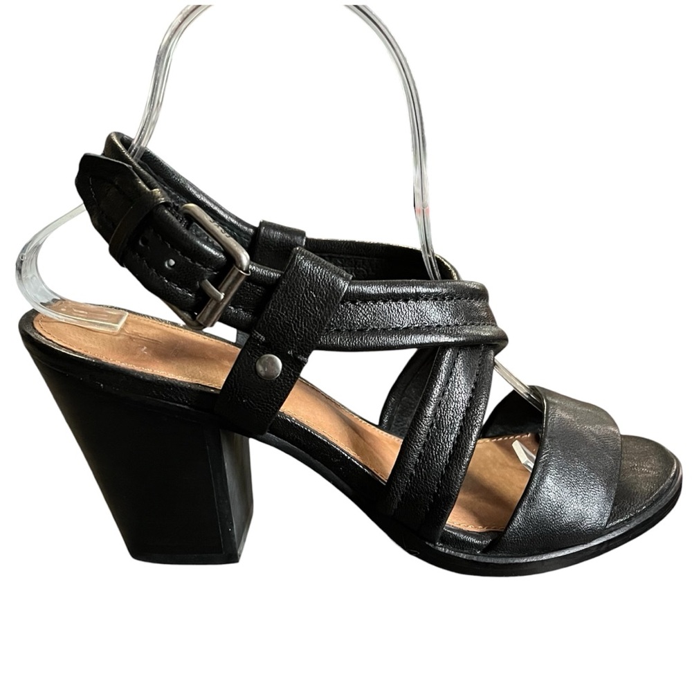 FRYE | EUC Dani Criss Cross Sandal Size 8.5